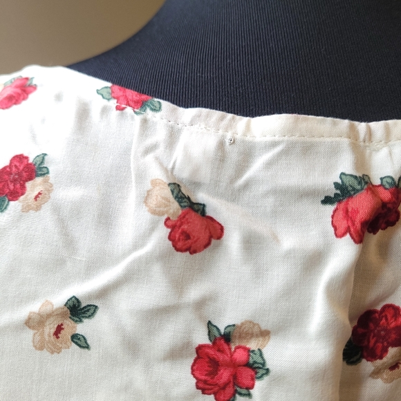 🍒NWT🍒 HOLLISTER FLORAL PRINT TOP - Picture 9 of 12